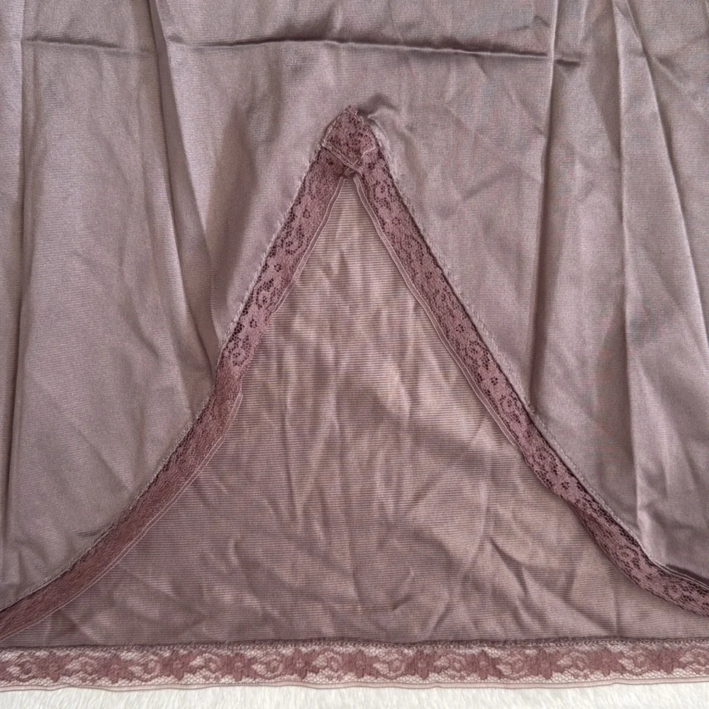 {VTG} Lorraine | 70s 80s Babydoll Scallop Floral Lace Trim Nylon Full Slip Dress - Picture 15 of 16